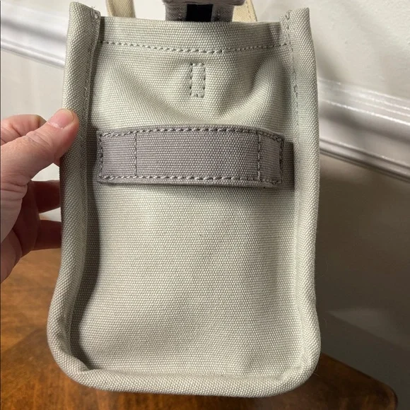 MARC JACOBS THE TOTE BAG- BEIGE COLORBLOCK - Picture 8 of 16